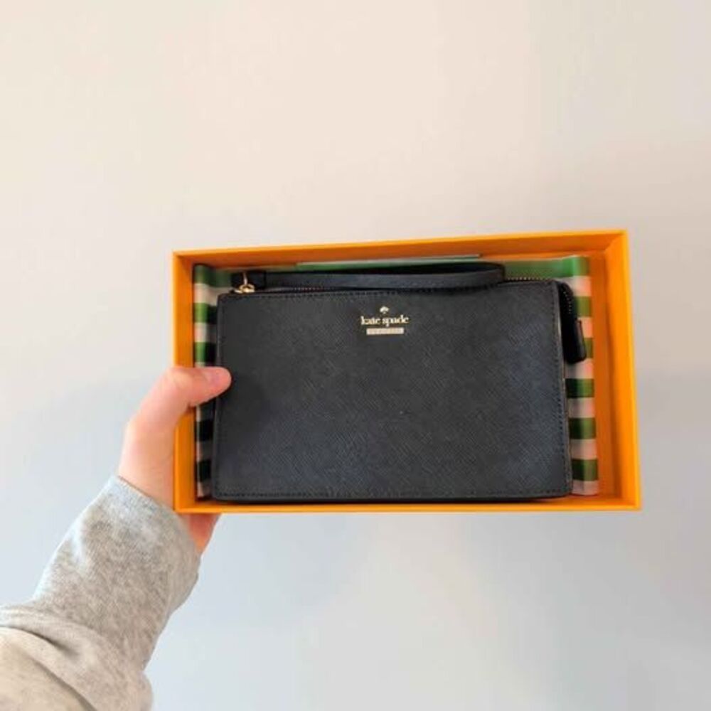 Kate Spade Cameron Street Leila wristlet